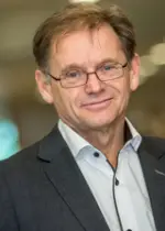 prof.dr. (Rob) RJM van Tulder