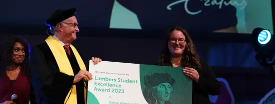 Stijntje Dijk ontvangt Lambers Student Excellence Award 2023