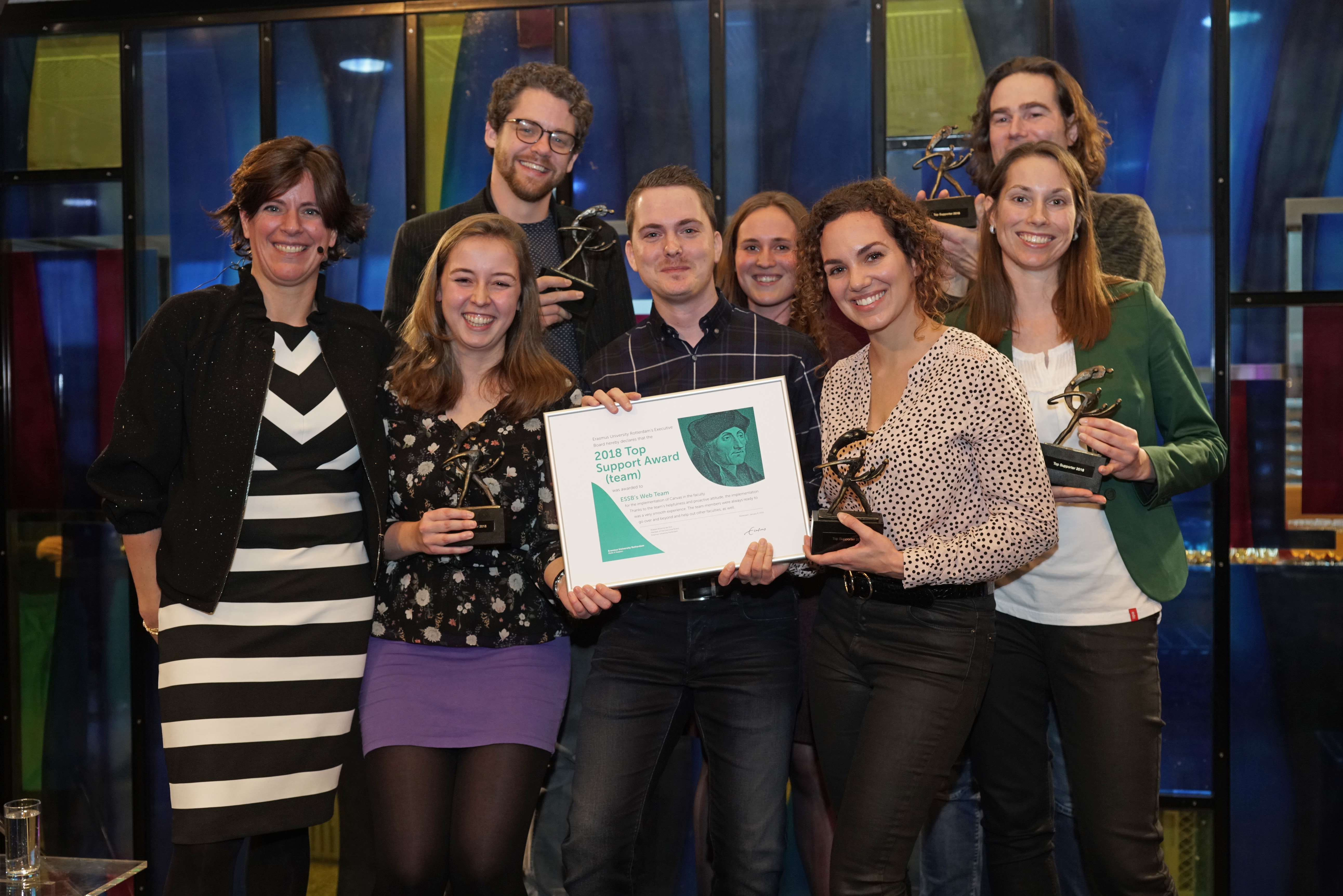 Webteam ESSB en Roelien Ritsema van Eck Topsupport awards Nieuwjaarsreceptie 2019