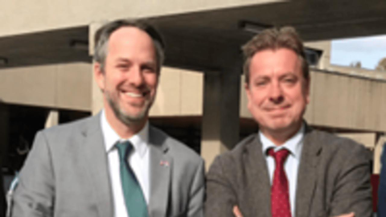 Consul-Generaal VS David McCawley geeft inspirerend gastcollege ...