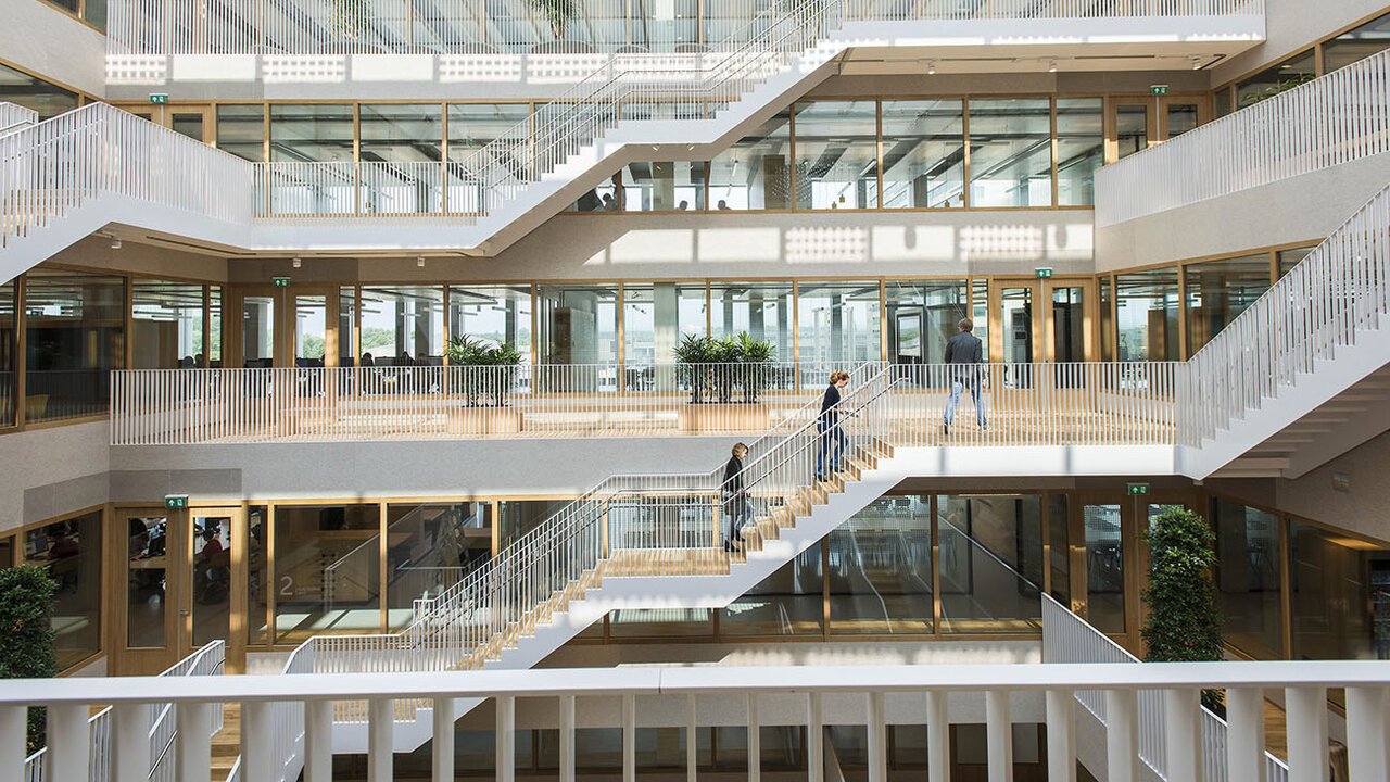 Erasmus Data Service Centre Erasmus University Library