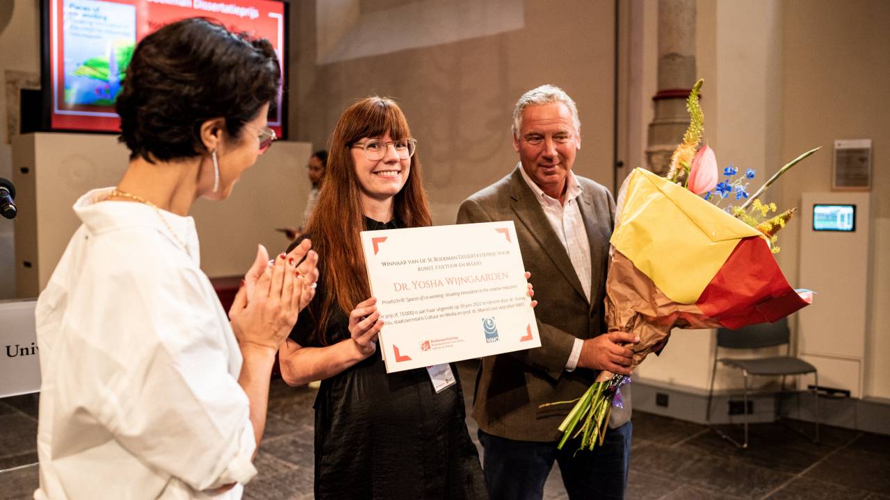 Yosha Wijngaarden wins Boekman Dissertation Prize | Erasmus School of  History, Culture and Communication | Erasmus University Rotterdam