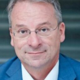 prof.dr. (Paul) PJJ van Geest