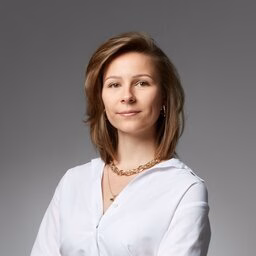 IÉ (Ildikó) Csizmazia