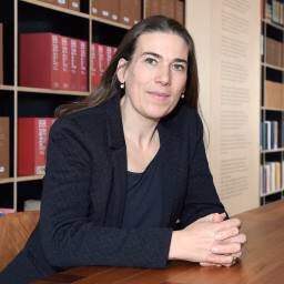 mr.drs. R (Reineke) Bierenbroodspot