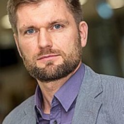 dr. (Maciej) M Szymanowski