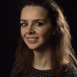 dr. PR (Khadija) van der Straaten