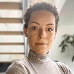 dr. R (Ruth) Mampuys