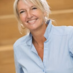 prof.mr. N (Mop) van Tiggele - van der Velde