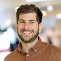 GM (Gustavo) Hurovich