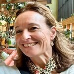 drs. EMM (Mey Mey) Wijsenbek van Veldhuijzen, MBA