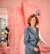 Portretfoto van Prof.dr. Tineke Abma (ESHPM) bij een kunstwerk in Museum van de Geest.