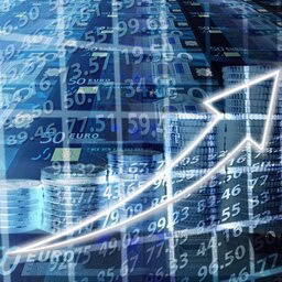 Leadership in commodity trade and supply networks