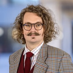 Portrait picture of Mark Hay