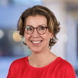 Portrait picture of Marlinde Hutting-Schutter