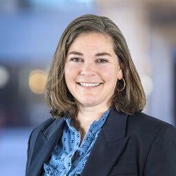 Portrait photo of Renee Mast