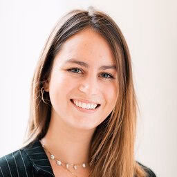 Portrait photo of employee Mariela van Iersel.