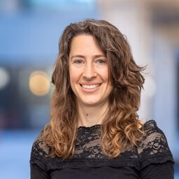 Portrait picture of Marloes van Hooijdonk