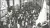 Een grote groep studenten in Theil Building tijdens een informatiemarkt van de Eurekaweek van 1977.